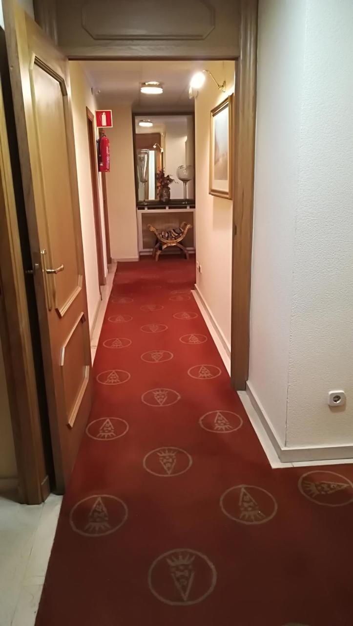 Hotel Reina Victoria Hellín Exteriör bild
